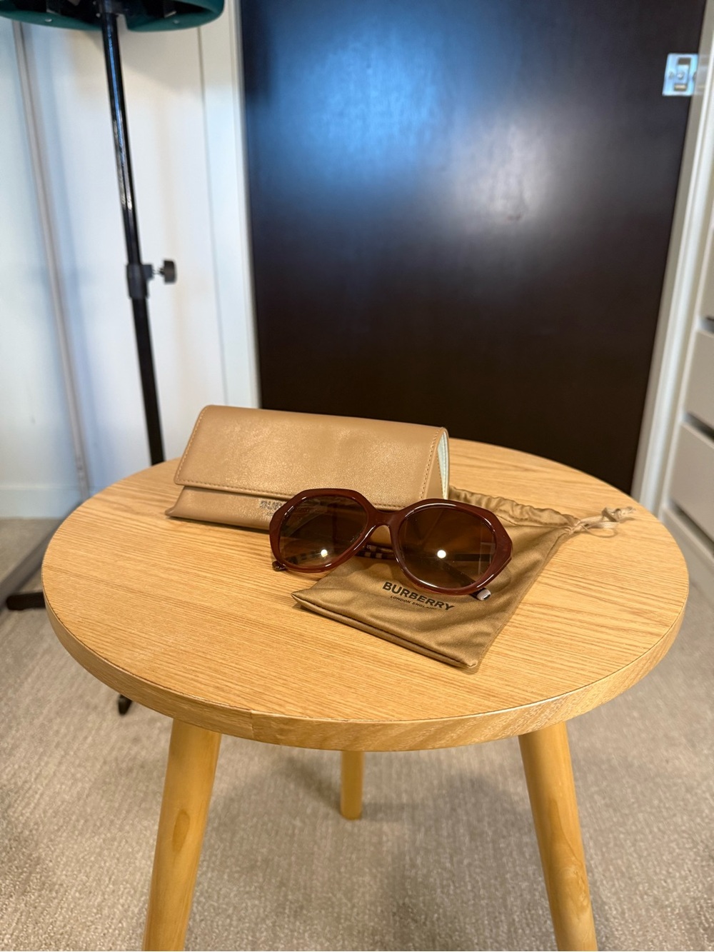 Burberry Bordeaux Sunglasses - Picture 3 of 3